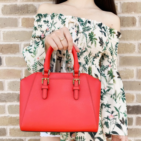 Gaby’sBags👜💕- NWT Michael Kors Medium Crossbody - Picture 3 of 4